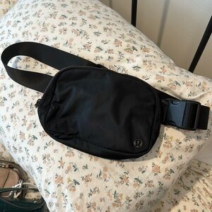 Black lululemon belt bag